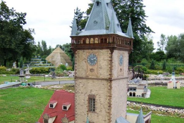 Park miniatur w Ostrawie - Ratusz staromiejski w Pradze
Fot. Barbara Jankowska-Piróg