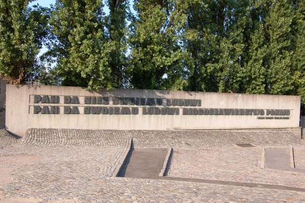 Gdańsk - Mur przed Stocznia Gdańską
Fot. Barbara Jankowska-Piróg
