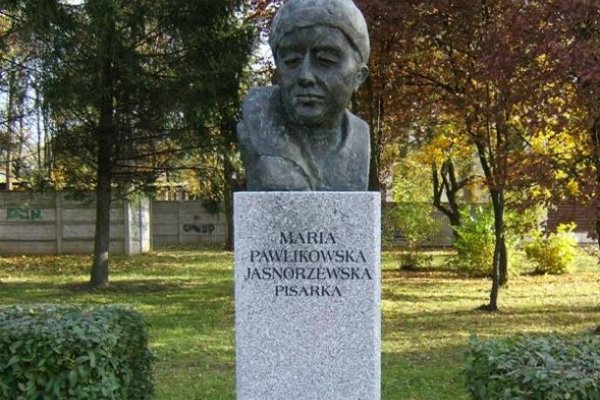 Popiersie Marii Pawlikowskiej - Jasnorzewskiej - Fot. Agnieszka Markiton
