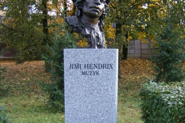 Popiersie Jimi\'ego Hendrixa - Fot. Agnieszka Markiton