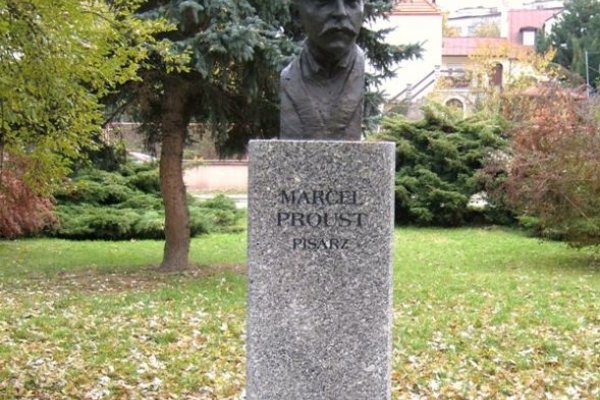 Postument „Marcel Proust” - Fot. Agnieszka Markiton