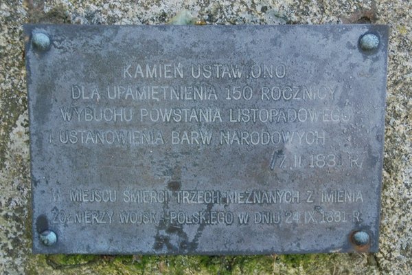 Pomnik poświęcony powstaniu listopadowemu - Fot. Agnieszka Markiton