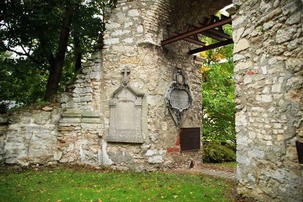 Stopnica - Zespół klasztorny, pozostałości zniszczonego kościołaFot. M. Kaczmarek