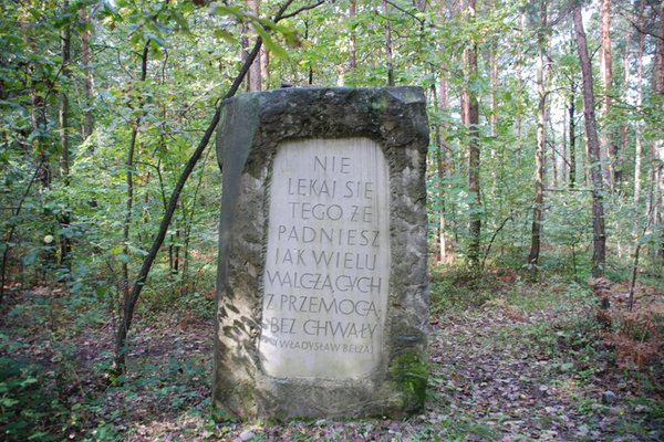 Pomnik ofiar masowych straceń - Fot. Agnieszka Markiton