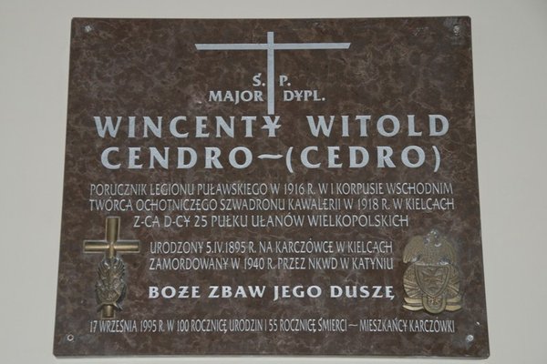 Tablica poświęcona pamięci mieszkańca Karczówki Wincentego Witolda Cendro - Fot. Agnieszka Markiton