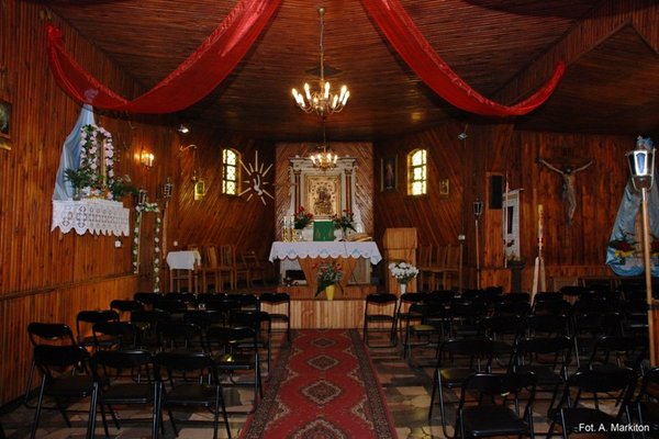Kościół pw. Matki Boskiej Częstochowskiej - Prostokątna nawa