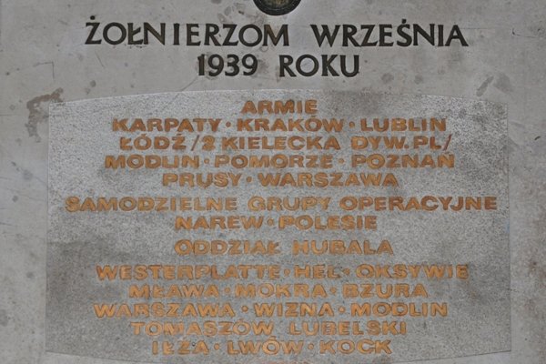 Tablica pamiątkowa żołnierzy Września 1939 r. - Fot. Agnieszka Markiton