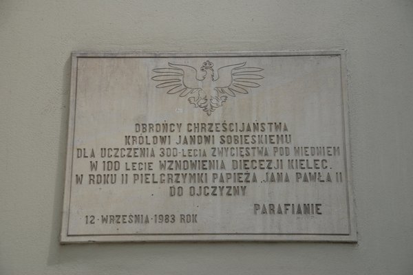 Kielce - Plac św. Wojciecha 9 - Tablica poświęcona odsieczy wiedeńskiej w 1683 r.