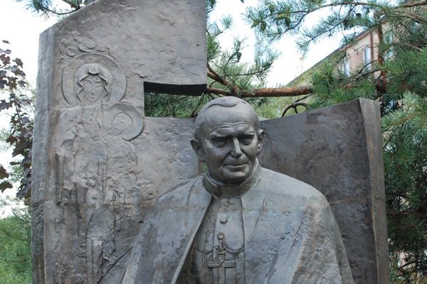 Pomnik Ojca Świętego Jana Pawła II - Fot. Agnieszka Markiton