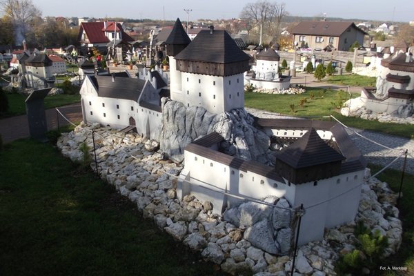 Park Miniatur w Ogrodzieńcu - Zamek z Smolenia