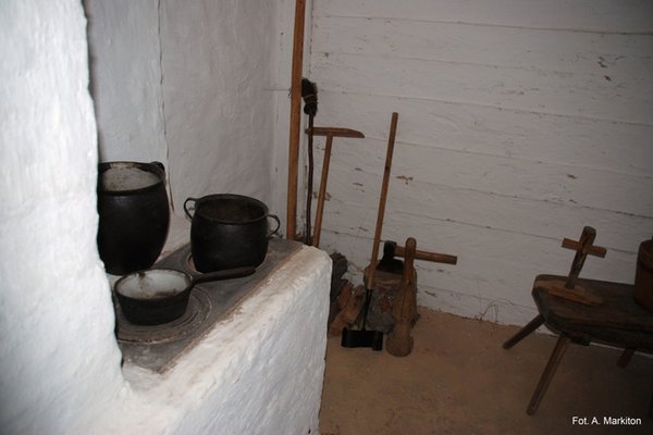 Chałupa z Chrobrza - Dodatkowa kuchnia w sieni