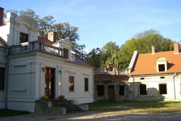 Dom i Biblioteka Sichowska  - Dwór w Sichowie. Fot. Edyta Ruszkowska