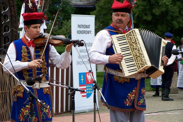 XXXVII Buskie Spotkania z Folklorem - Kapela PonidzieFot. Krzysztof Herod