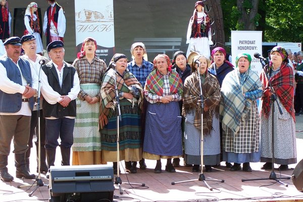 XXXVII Buskie Spotkania z Folklorem - Zespół Śpiewaczy ZawichostFot. Krzysztof Herod