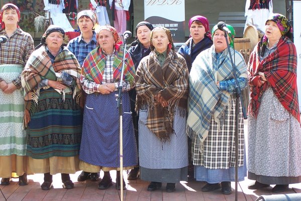 XXXVII Buskie Spotkania z Folklorem - Zespół Śpiewaczy ZawichostFot. Krzysztof Herod