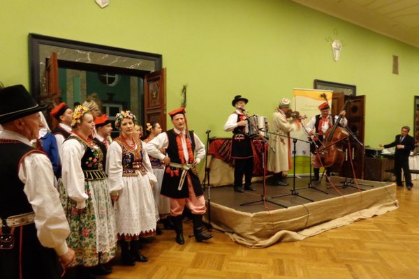 VIII Festiwal Zespołów Artystycznych Wsi Polskiej - Kielce 2013 - Źródło: Dział Dziedzictwa Kulturowego WDK