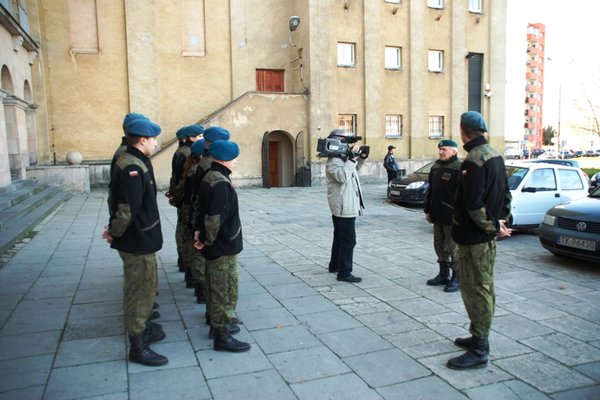 Młodzi pamiętają - Strzelcy z WDK na grobach żołnierzy
Foto Marcin Janaszek