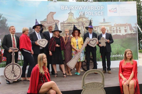 Bajkowy urlop w Kurozwękach - Źródło: Zespół pałacowo-parkowy w Kurozwękach