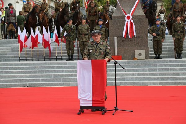 Odsłonięcie pomnika Józefa Piłsudskiego w Kielcach - fot. Małgorzata Chmiel