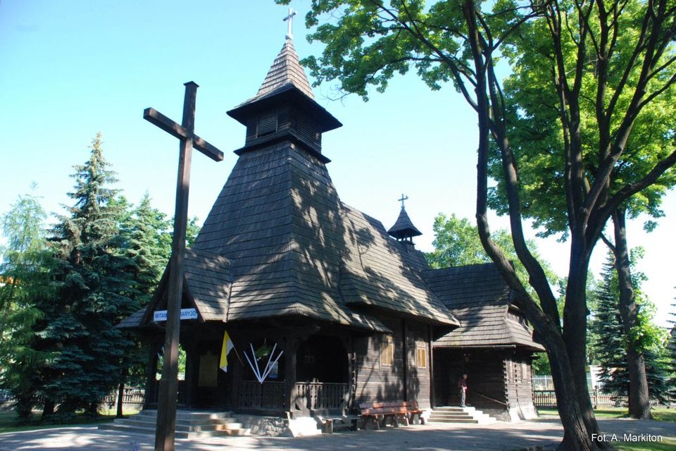 Kielce - kościół w Białogonie