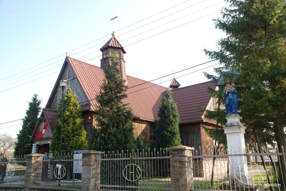 Mójcza - kościół parafialny pw. Matki Boskiej Częstochowskiej