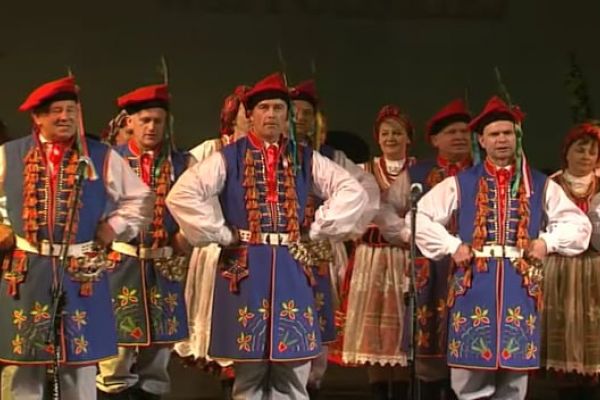 Zespół Pieśni i Tańca MORAWICA - Portal Informacji Kulturalnej