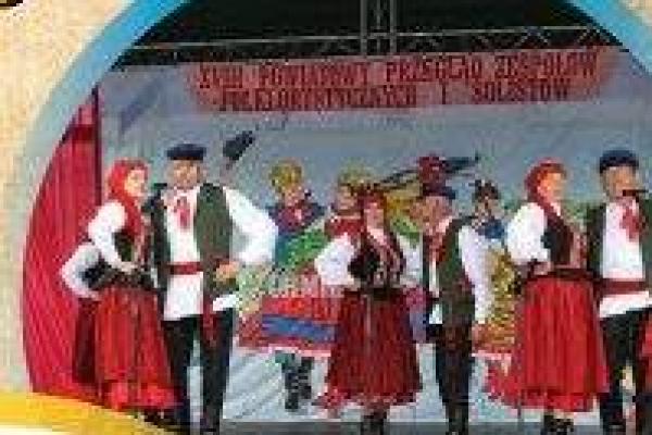 Powiatowy Przegląd Zespołów Folklorystycznych w Chmielniku